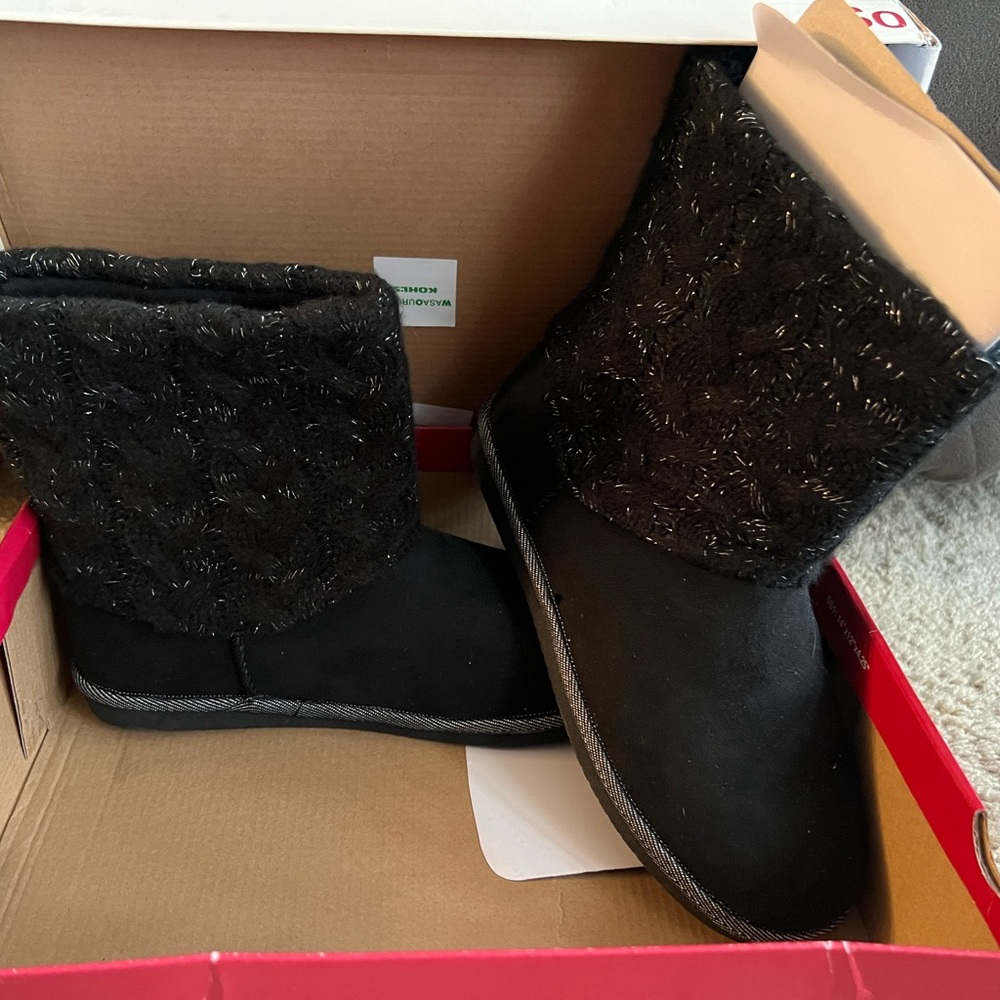 Girls size 6 SO brand boots. .